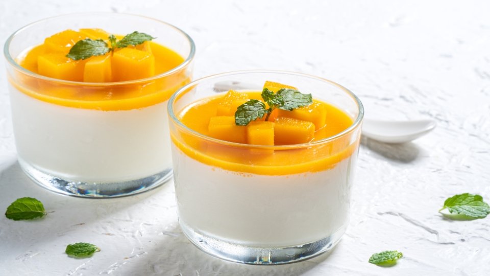 Panna Cotta de yogurt sabrosa y con probióticos digestivos